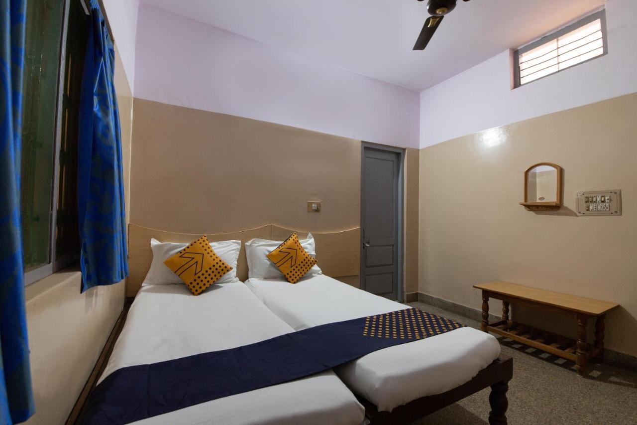 Spot On 66235 Samruddhi Lodge Tumkur Exterior photo