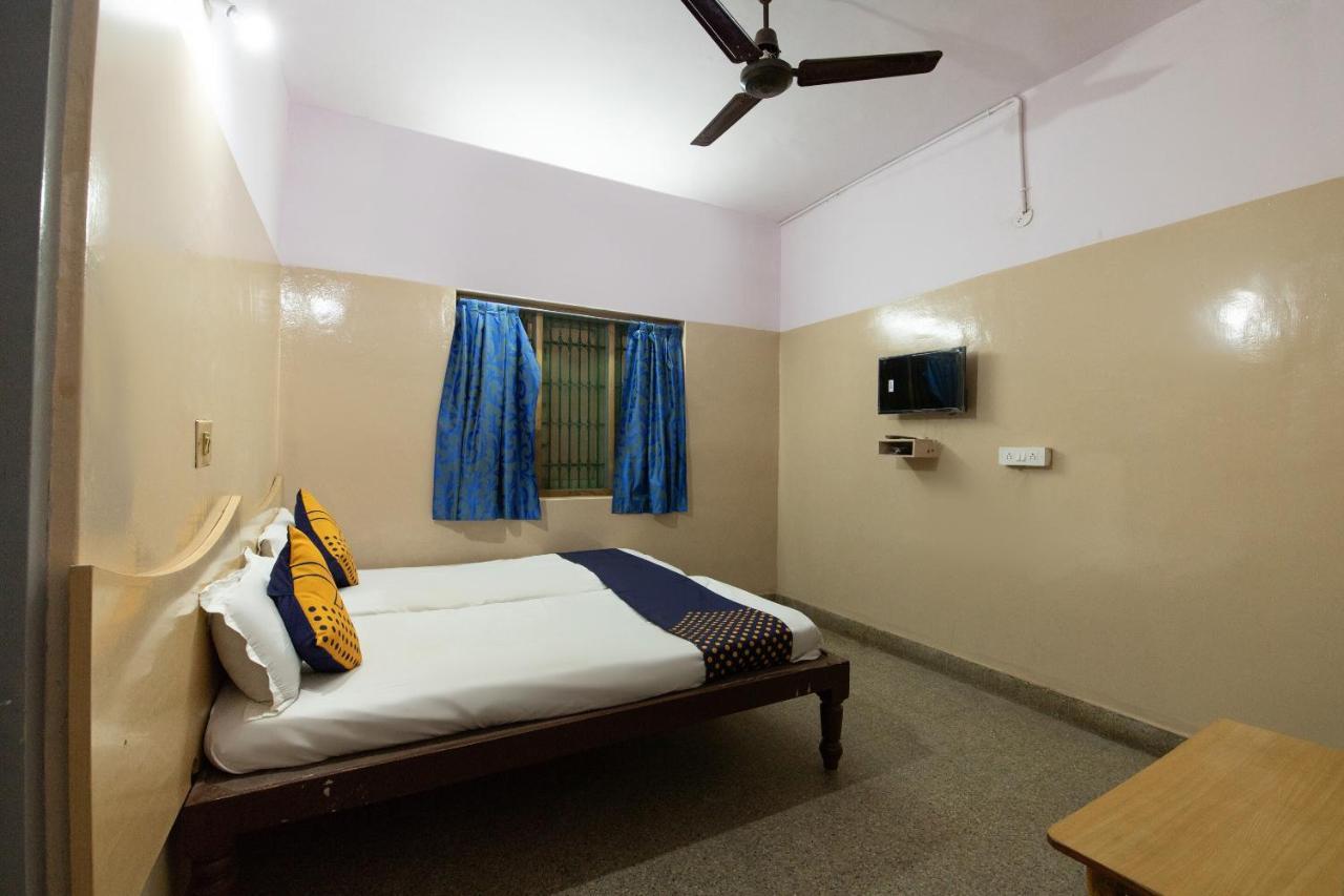Spot On 66235 Samruddhi Lodge Tumkur Exterior photo
