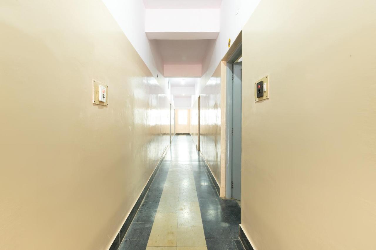 Spot On 66235 Samruddhi Lodge Tumkur Exterior photo
