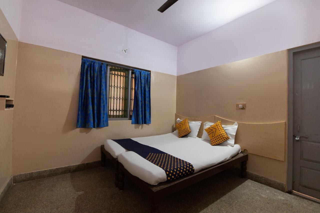 Spot On 66235 Samruddhi Lodge Tumkur Exterior photo
